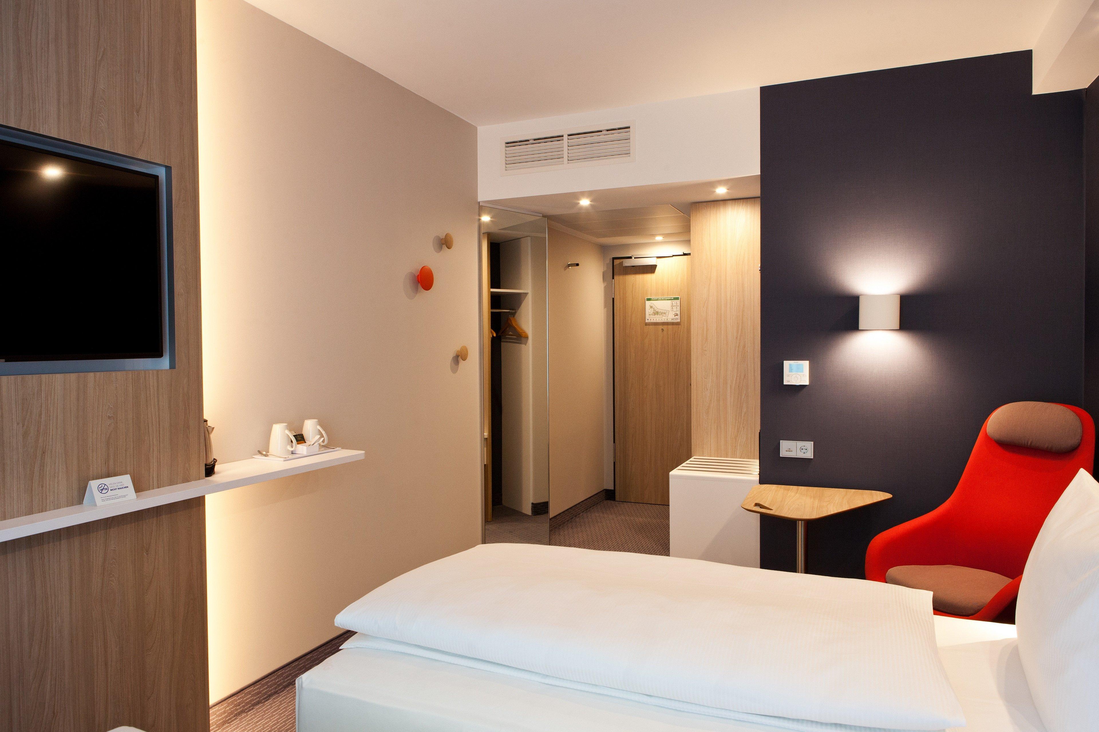 Holiday Inn Express Munich - Olympiapark By Ihg Exterior photo