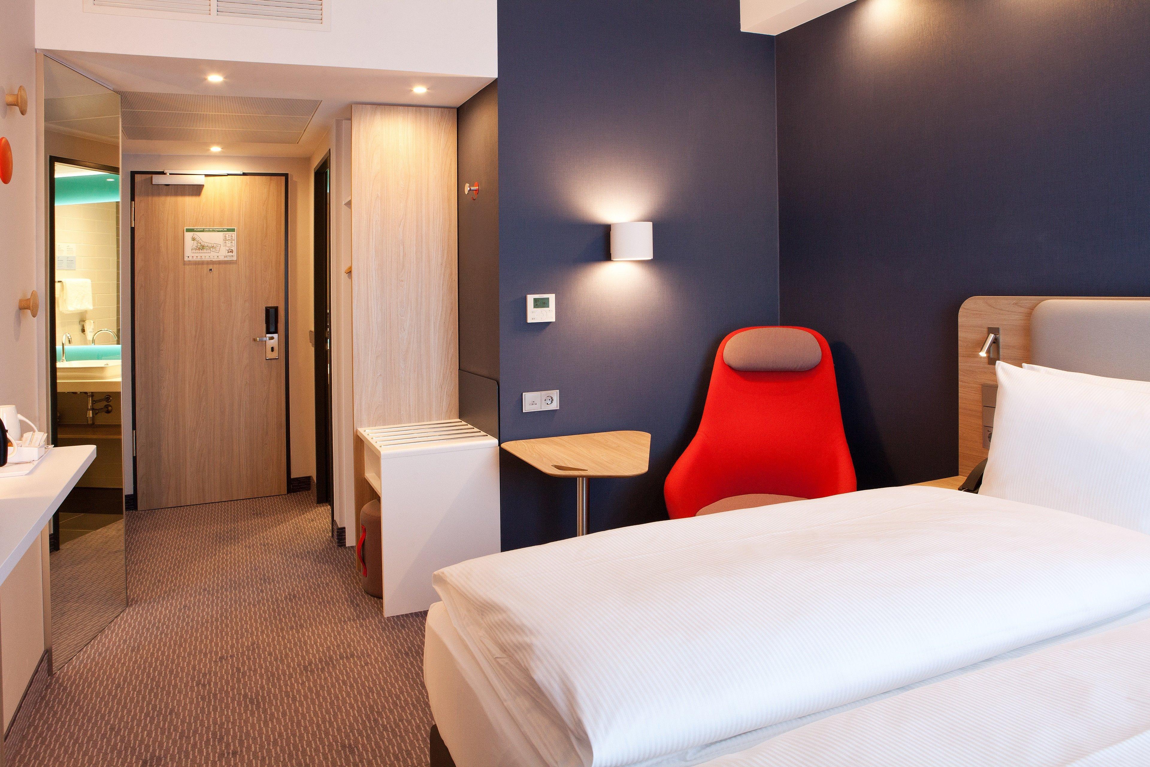 Holiday Inn Express Munich - Olympiapark By Ihg Exterior photo