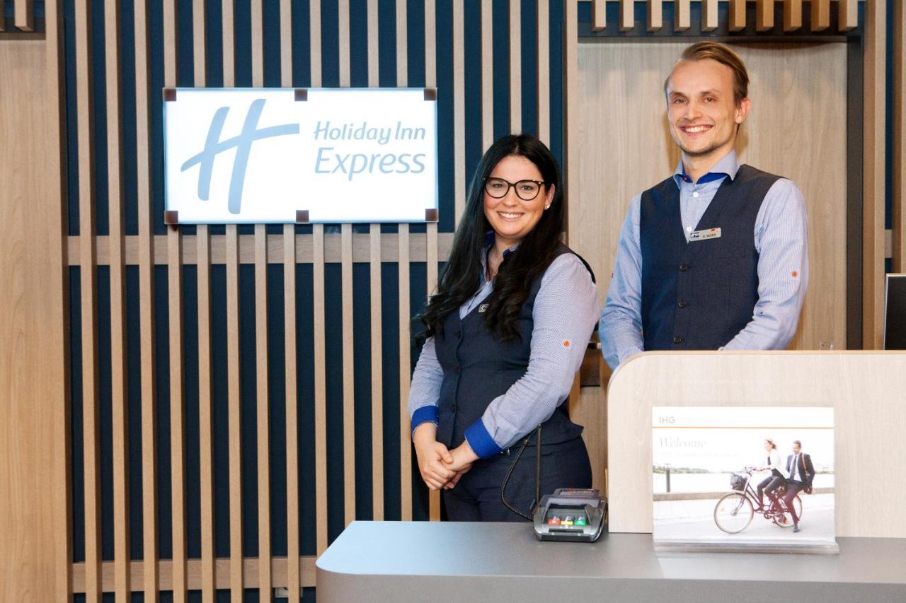 Holiday Inn Express Munich - Olympiapark By Ihg Exterior photo