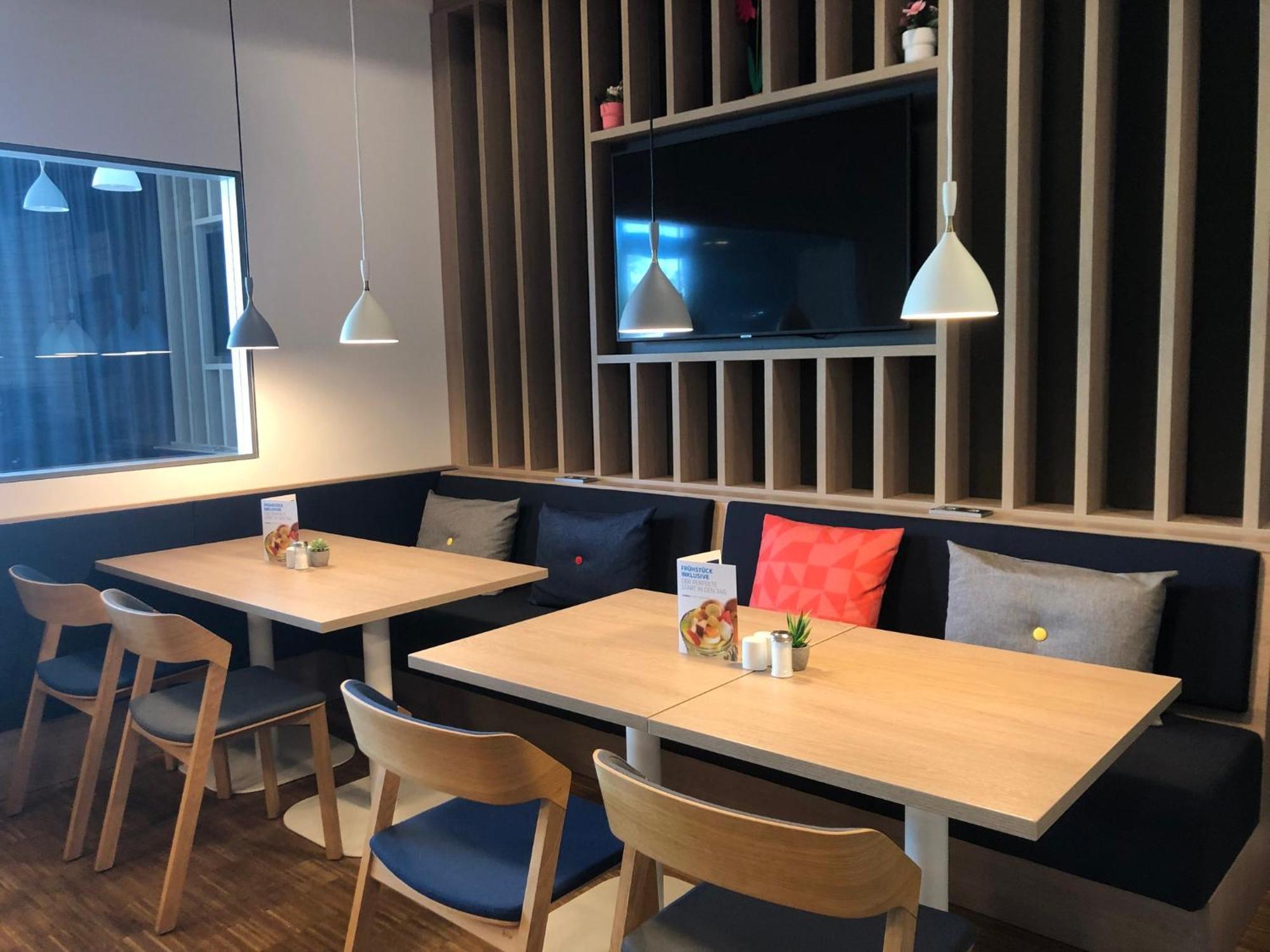 Holiday Inn Express Munich - Olympiapark By Ihg Exterior photo