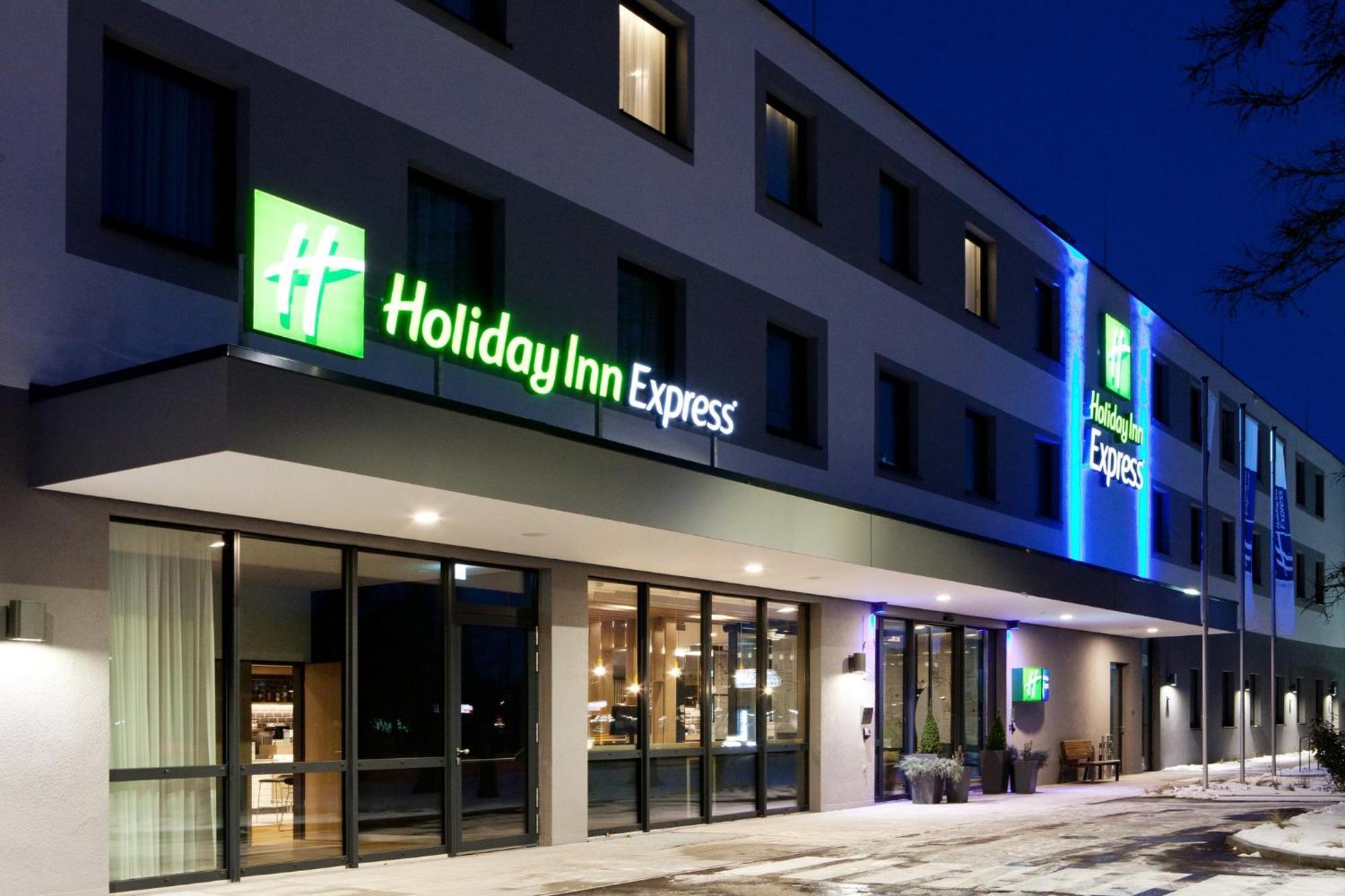 Holiday Inn Express Munich - Olympiapark By Ihg Exterior photo